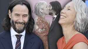 Keanu Reeves und Alexandra Grant lachen und küssen sich 
