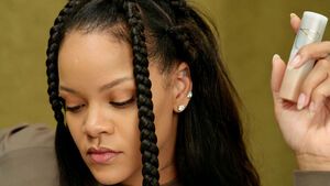 Rihanna mit Tint Stick