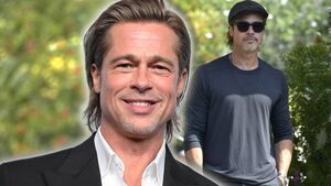 Brad Pitt lächelt, im Hintergrund ein Bild von ihm mit engem Shirt