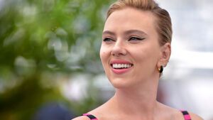 Scarlett Johansson strahlt mit frischer Haut