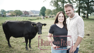 "Bauer sucht Frau" 2023: Julia und André mit Kuh