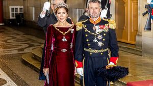 König Frederik von Dänemark mit Königin Mary