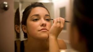 Schmink-Trick, wie Make-up länger hält