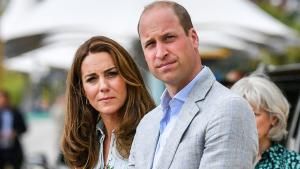 Prinzessin Kate und Prinz William sehen zornig aus