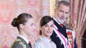 Prinzessin Leonor mit ihren Eltern Königin Letizia und König Felipe von Spanien. 