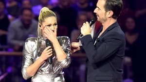 Helene Fischer weint, Florian Silbereisen schaut sie an