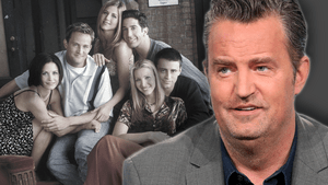 Matthew Perry früher und heute / im Hintergrund mit "Friends"-Stars
