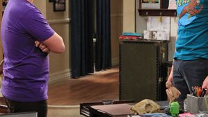 Zwei Stars aus "Big Bang Theory": Sheldon (Jim Parsons, r.) und Leonard (Johnny Galecki, l.)