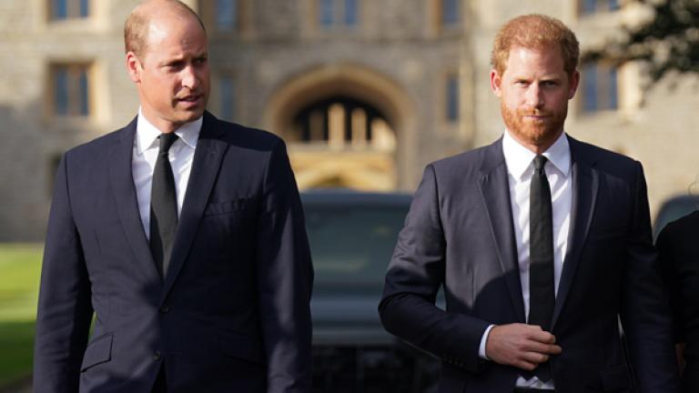 Prinz Harry und Prinz William zeigen sich trauernden Royal-Gästen in Windsor nach dem Tod von Königin Elizabeth II-