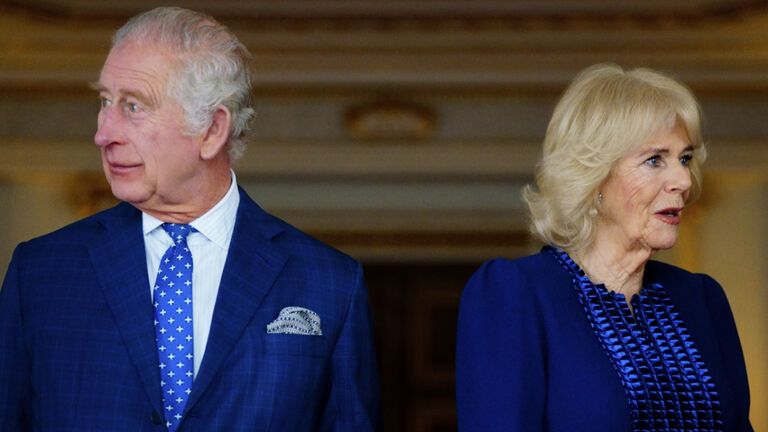 König Charles III. und seine Frau Queen Consort Camilla.