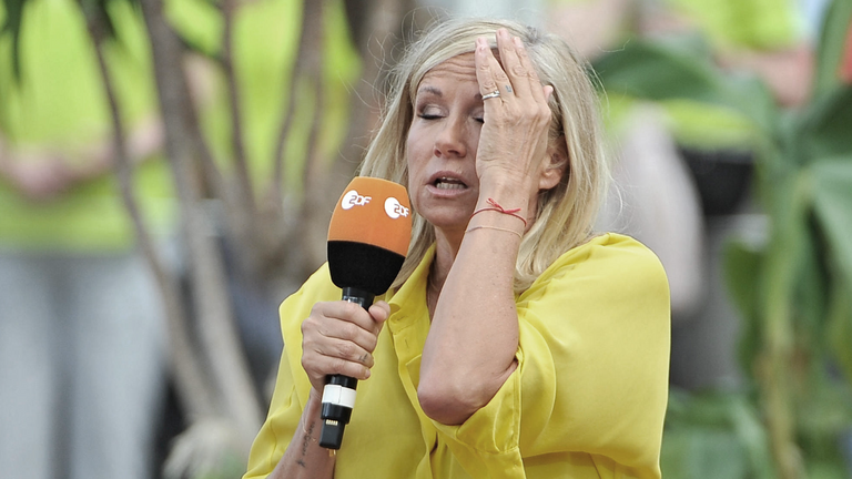 Andrea Kiewel beim "ZDF-Fernsehgarten" am 30. Juli 2023