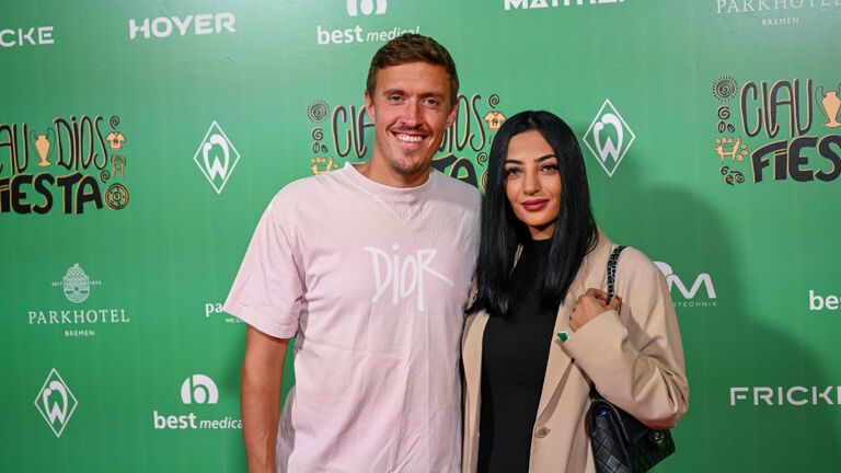 Max Kruse mit Ehefrau Dilara Kruse bei Werder Bremen