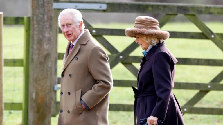 König Charles und Königin Camilla auf dem Weg zum Gottesdienst, 2024. 