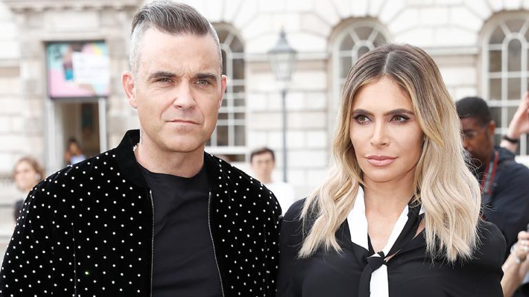 Robbie Williams und Ayda Field gucke grimmig